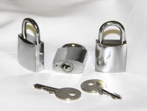 chrome padlock 1.JPG